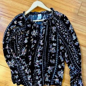 Ladies blouse size large